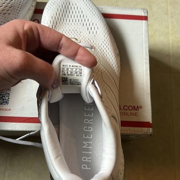 NEW Adidas Pure Boost 21 Shoes Cloud White/Metallic Silver - Size 7.5 - Picture 2 of 10